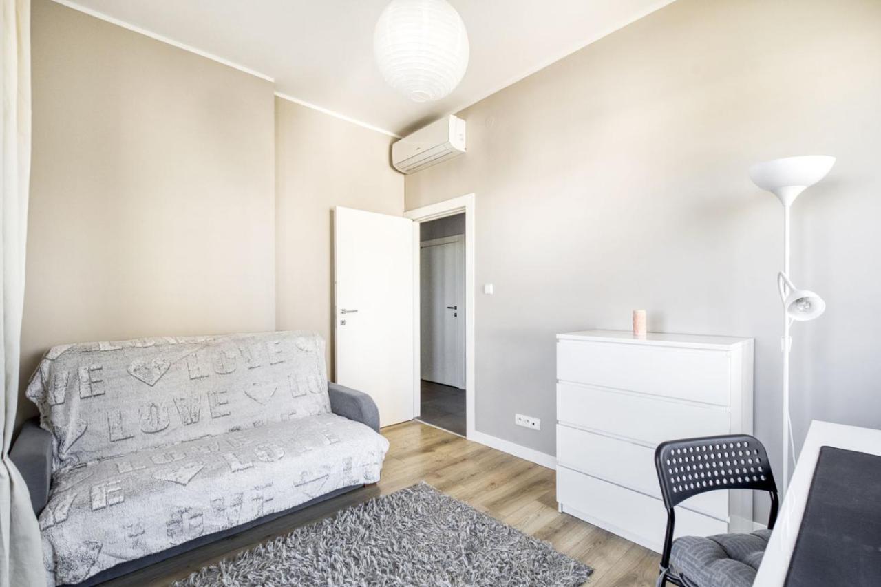 Mg Apartments Gieldowa Варшава Экстерьер фото