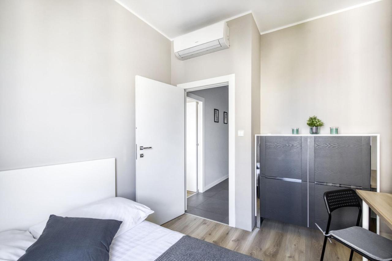 Mg Apartments Gieldowa Варшава Экстерьер фото