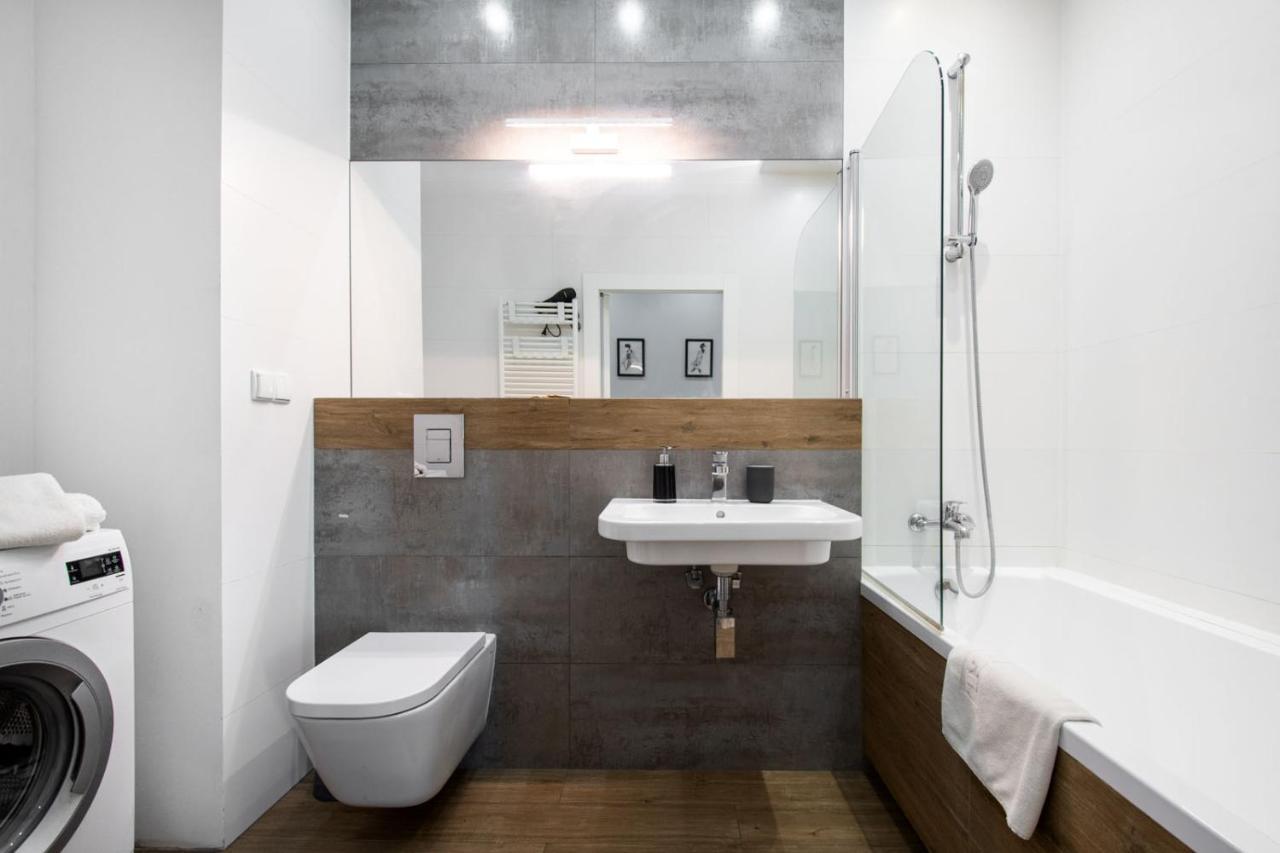 Mg Apartments Gieldowa Варшава Экстерьер фото