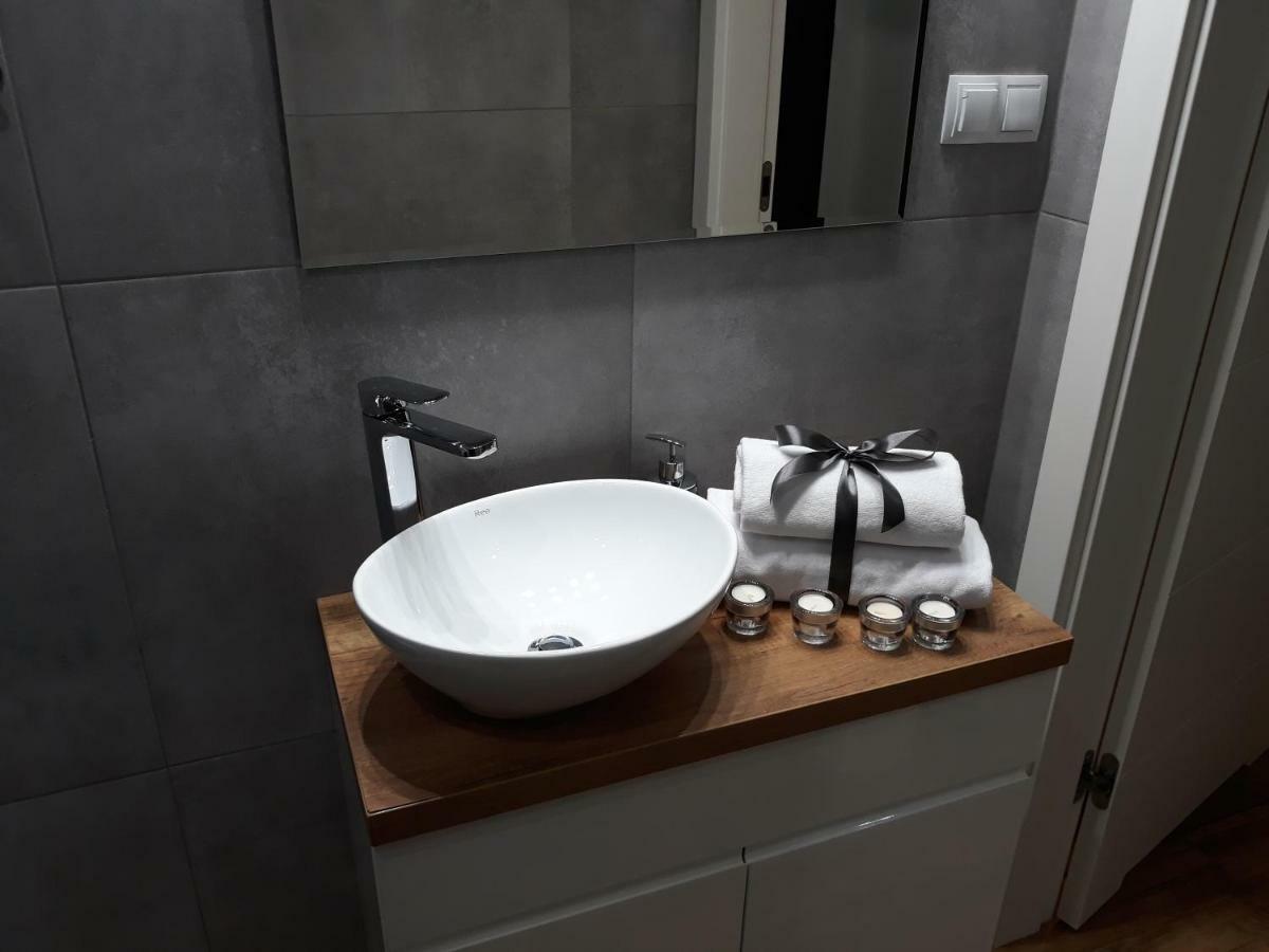 Mg Apartments Gieldowa Варшава Экстерьер фото