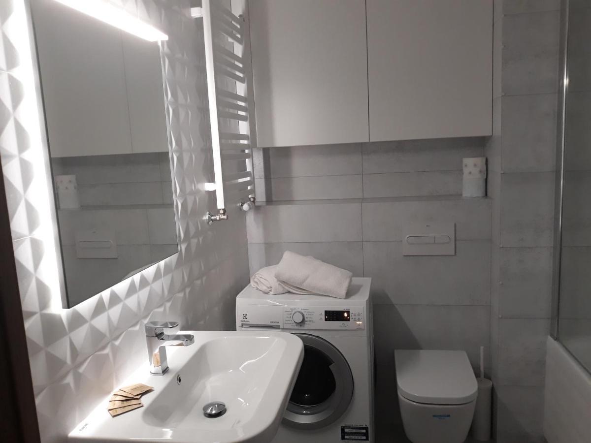 Mg Apartments Gieldowa Варшава Экстерьер фото